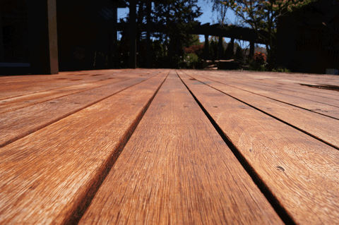 deck staining brentwood